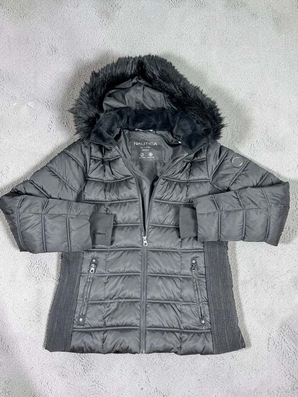 Nautica Women's Black Puffer Jacket with Faux Fur Hood Size L water resistant